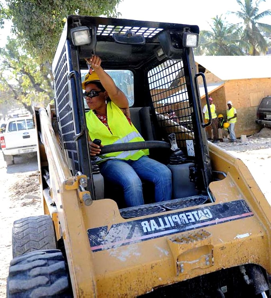 Carriage colleague excavator