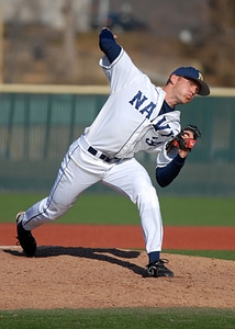 Throw athlete college