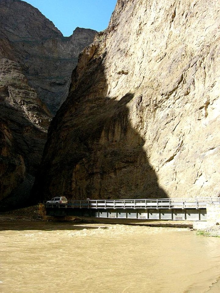 Afghanistan bridge building