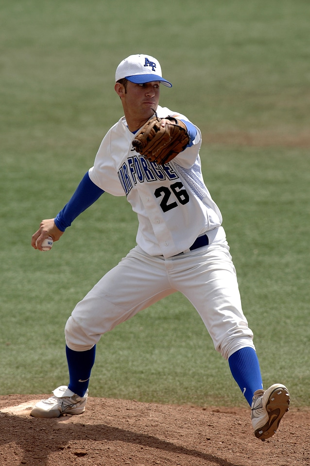 Throw athlete college