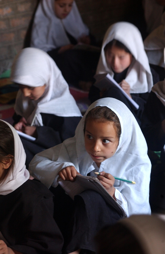 Afghanistan classroom girl