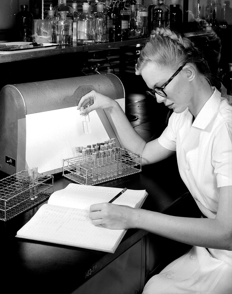 Black And White cholesterol flocculation