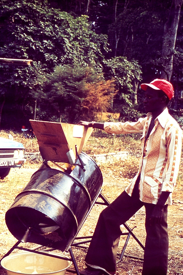 Africa husband labor