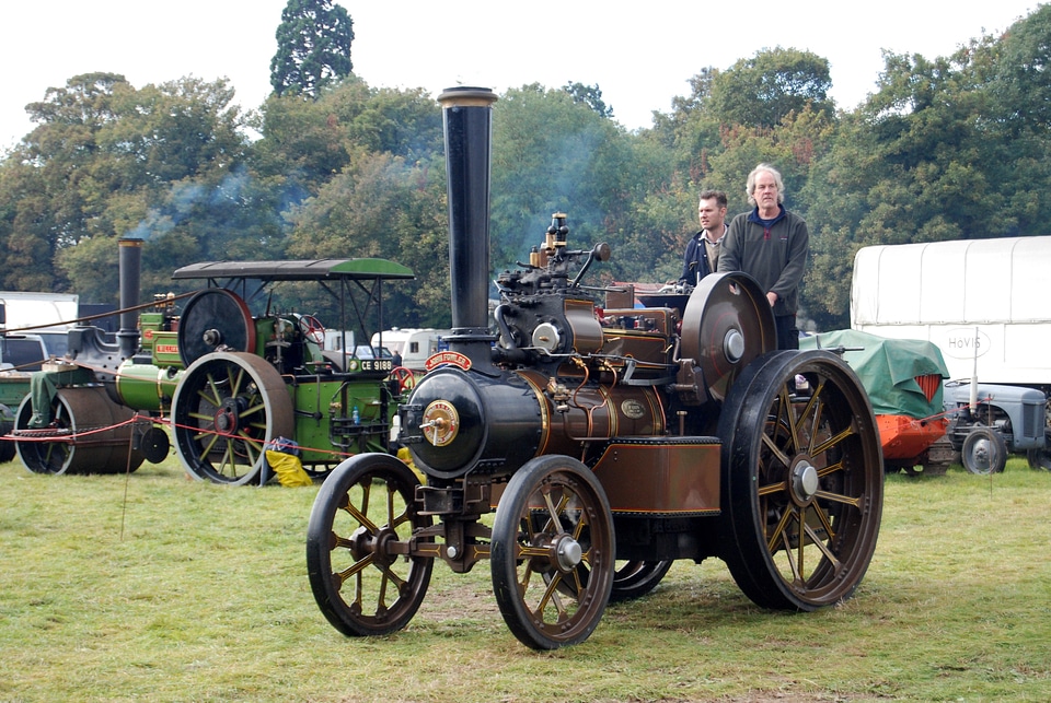 Engine vintage smoke