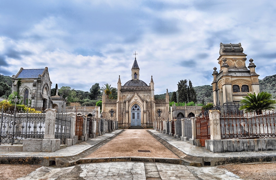 Mausoleum headstones building