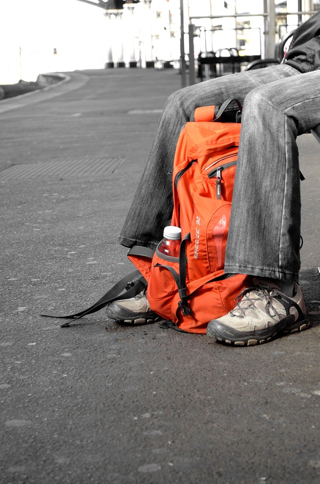 Rucksack feet waiting