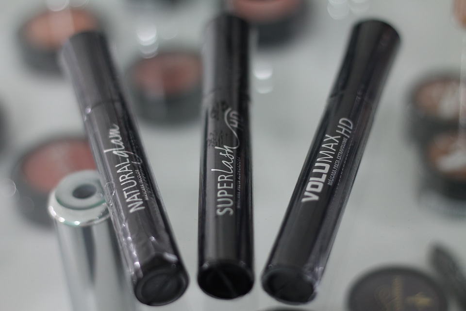 Volume mask eyeliner