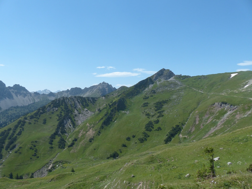 Hiking more mountains