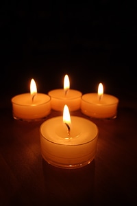 Light wax candlestick
