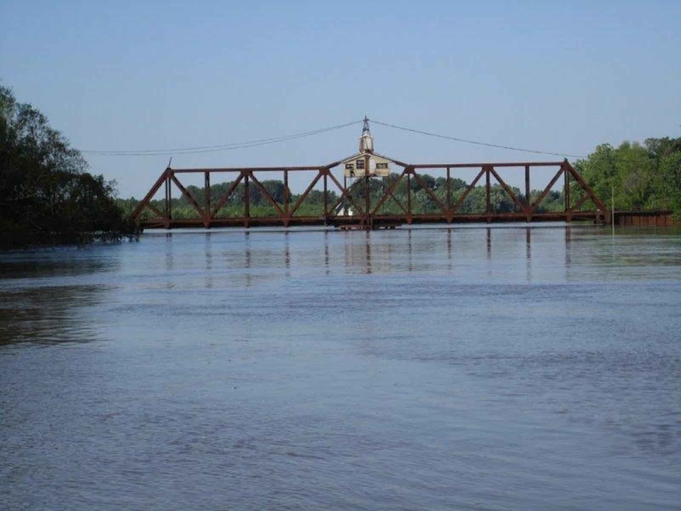 Bridge flood river