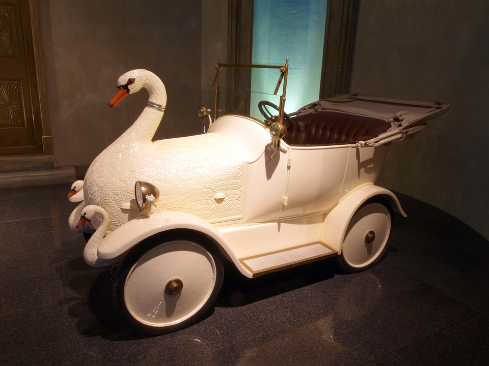 Automobile vehicle motor vehicle