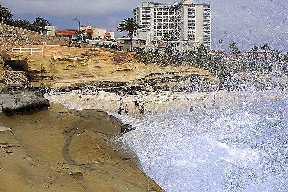 Ocean waves 