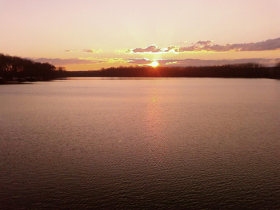 Lake sunset 