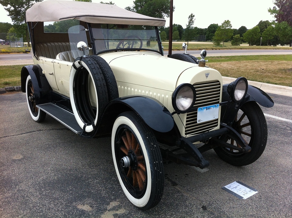Vehicle motor vehicle machine