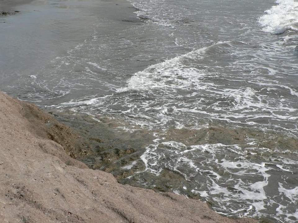 Brown rock sand