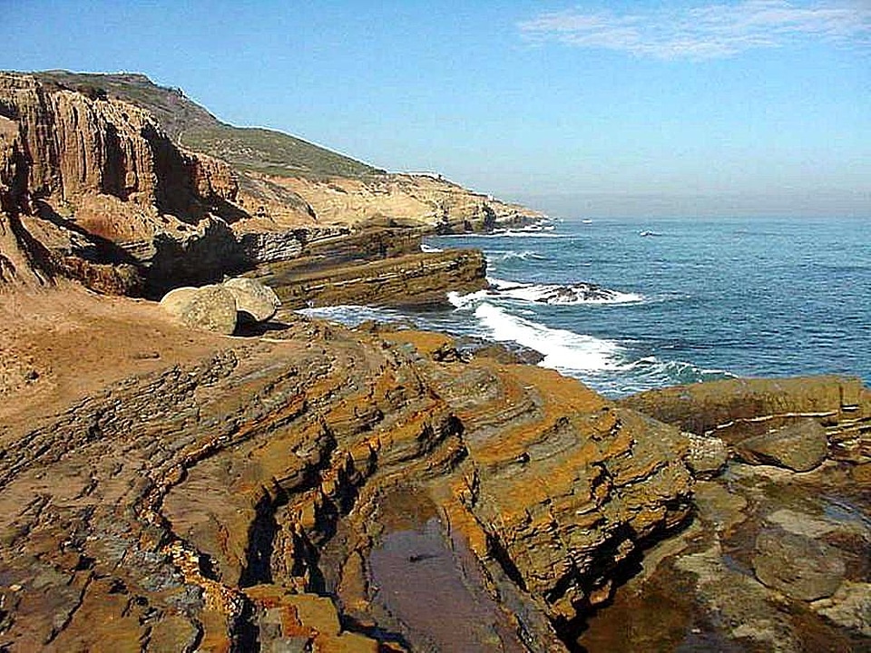 Ocean rocks 