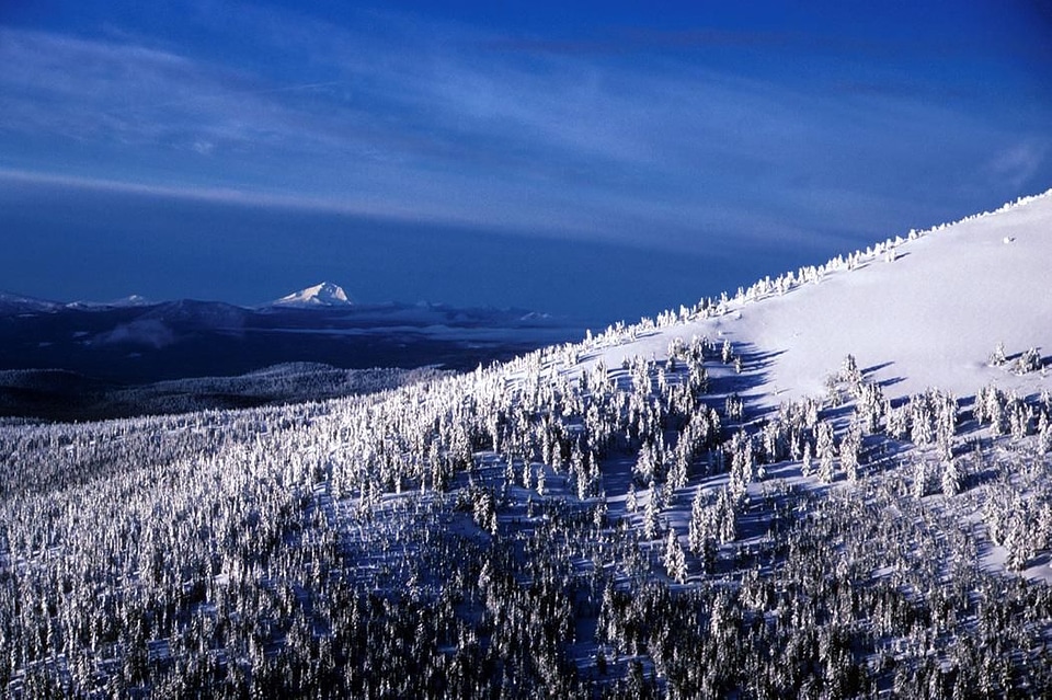 Cascade distance mountain