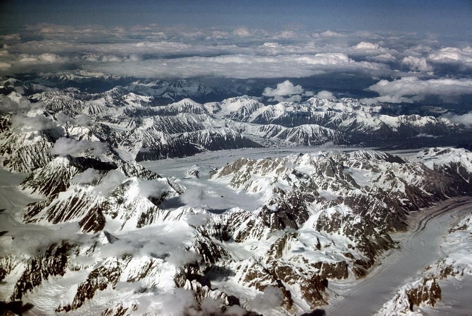 Alaska distance mountain