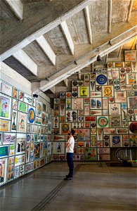 Homem no Museu do Futebol photo