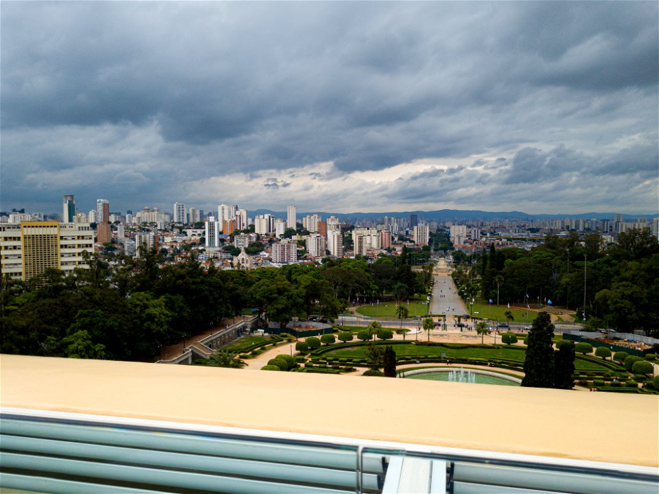 Visão de São Paulo a partir do mirante do Museu do Ipiranga.,20221021