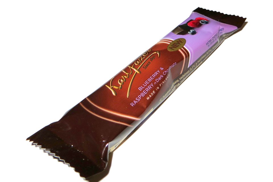 Finnish Sweeties #19: Fazer Blueberry and Raspberry in Dark Chocolate