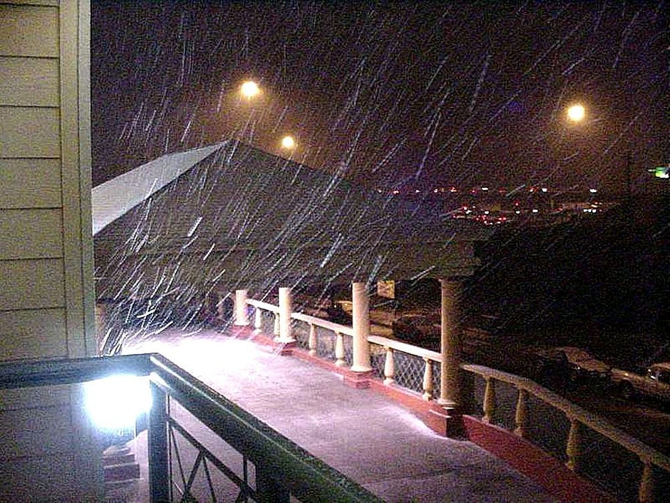 Evening snow 