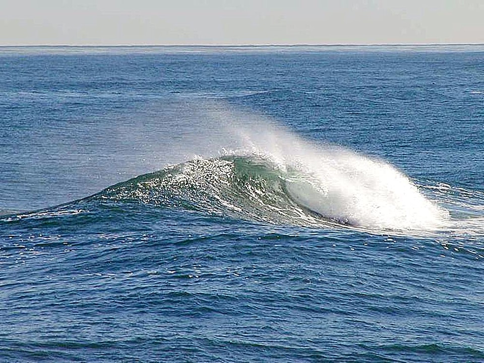 Ocean water waves