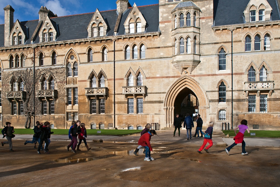 School children oxfordshire architecture