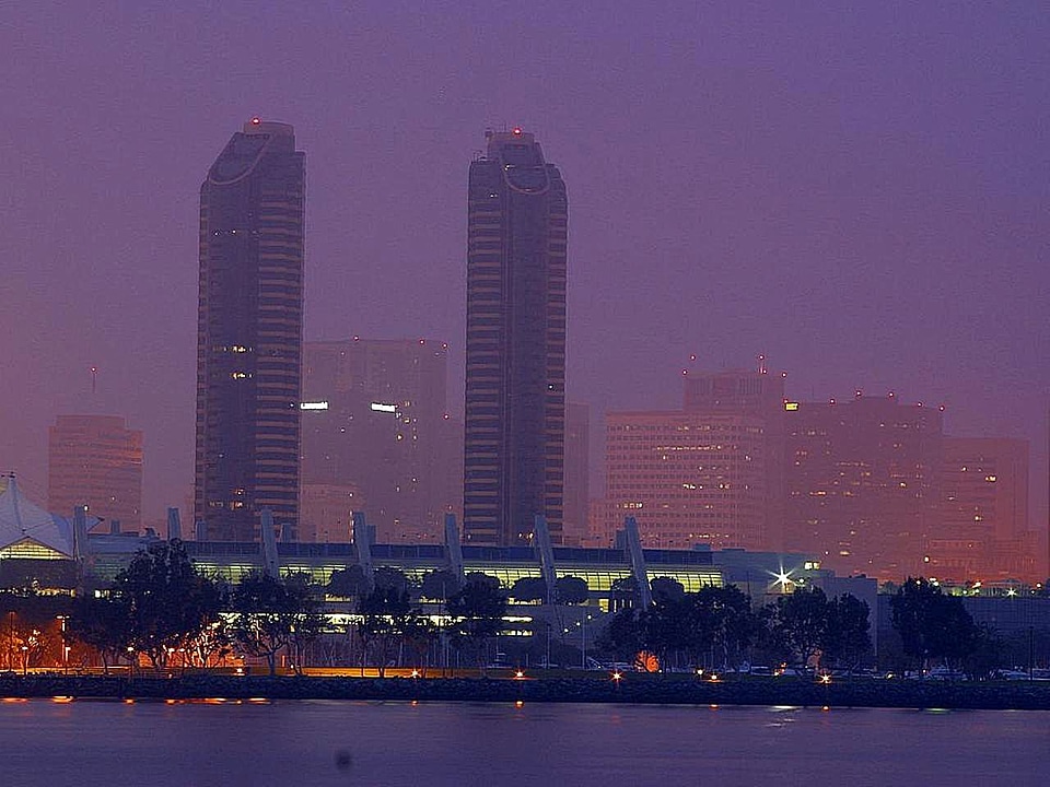 City horizon morning