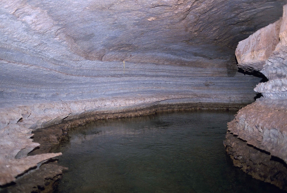 Blanket canal cave