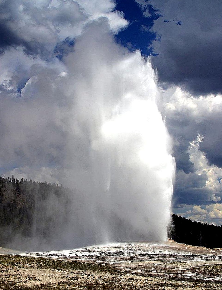 Ancient faithful geyser