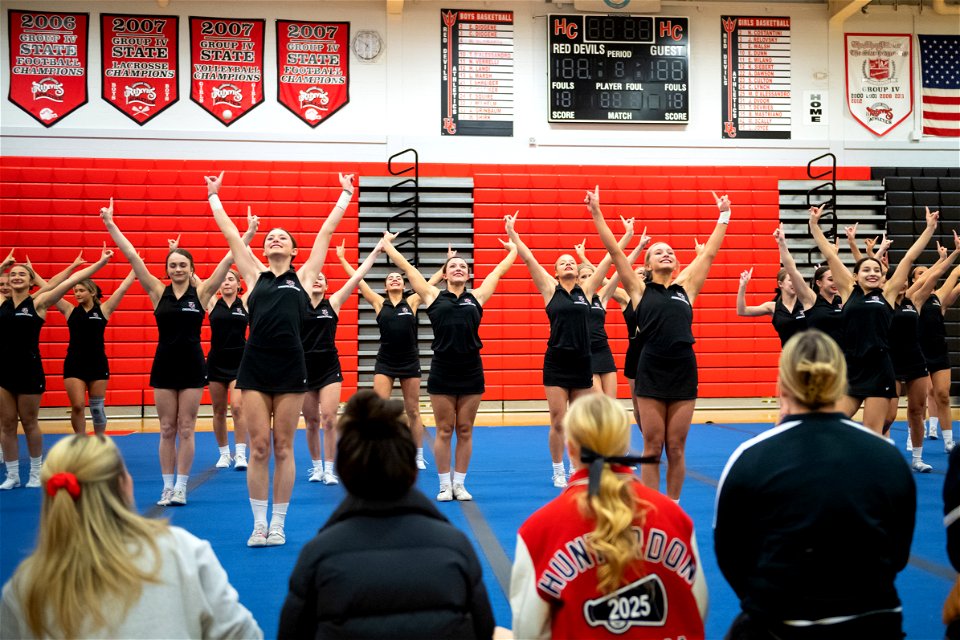 Cheer-9043