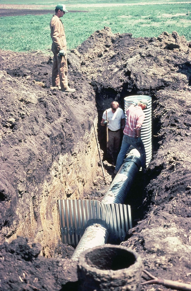 Canal labor people