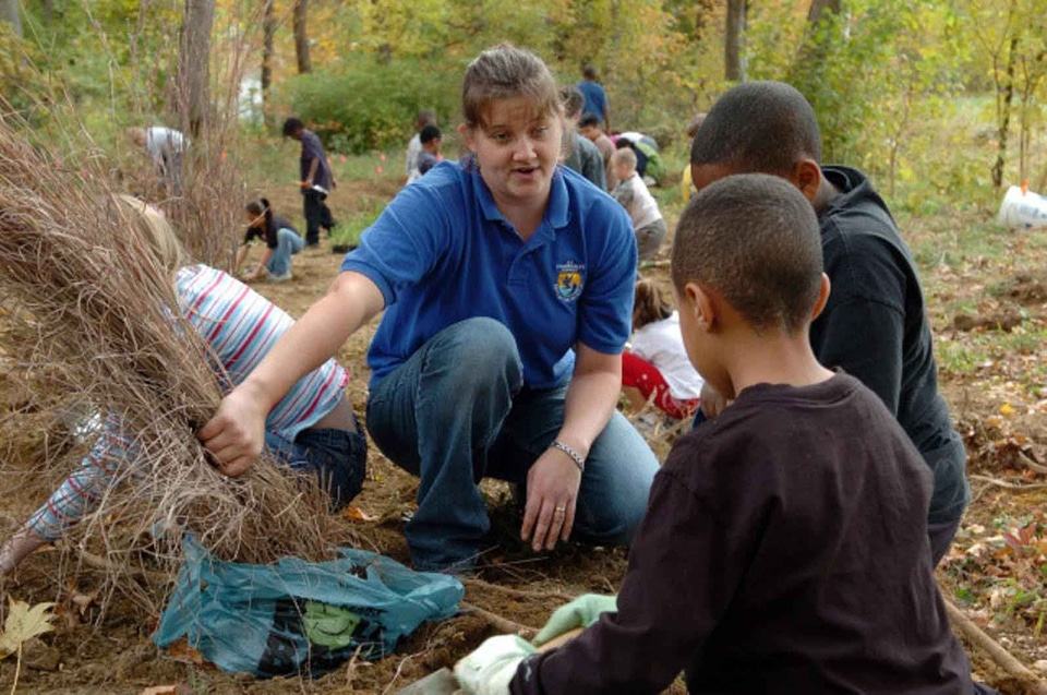 Biologist plant students