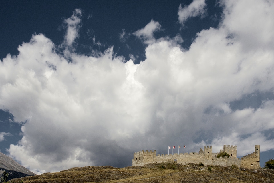 Valais sion château de tourbillon