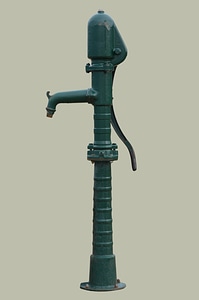 Water pump pumps green