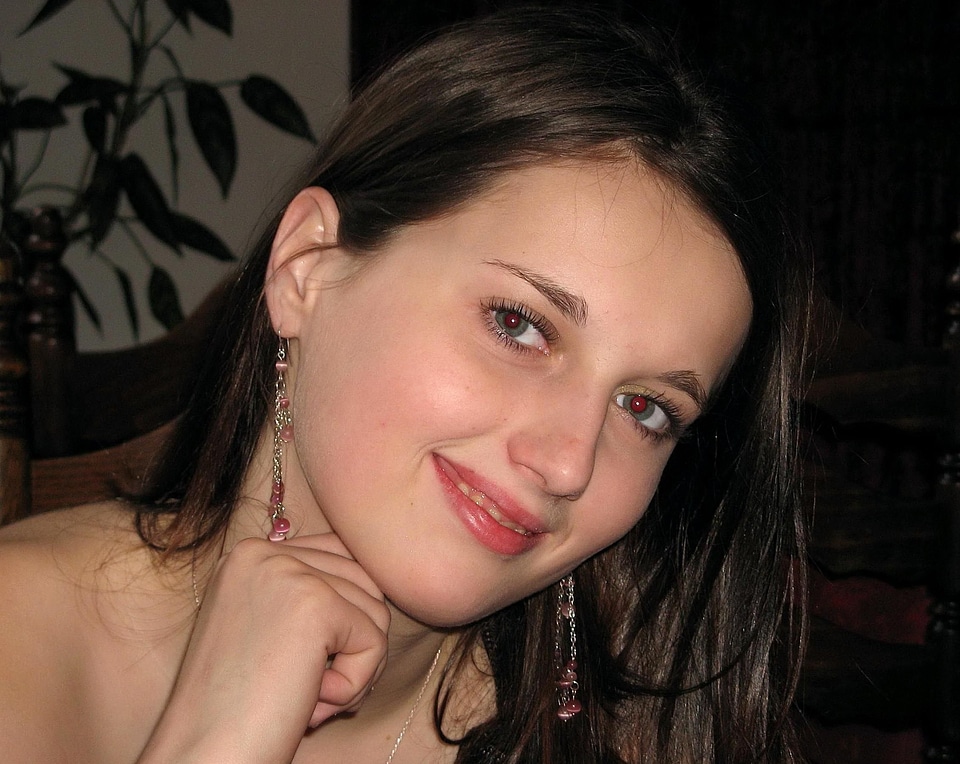 Face female child juvenile