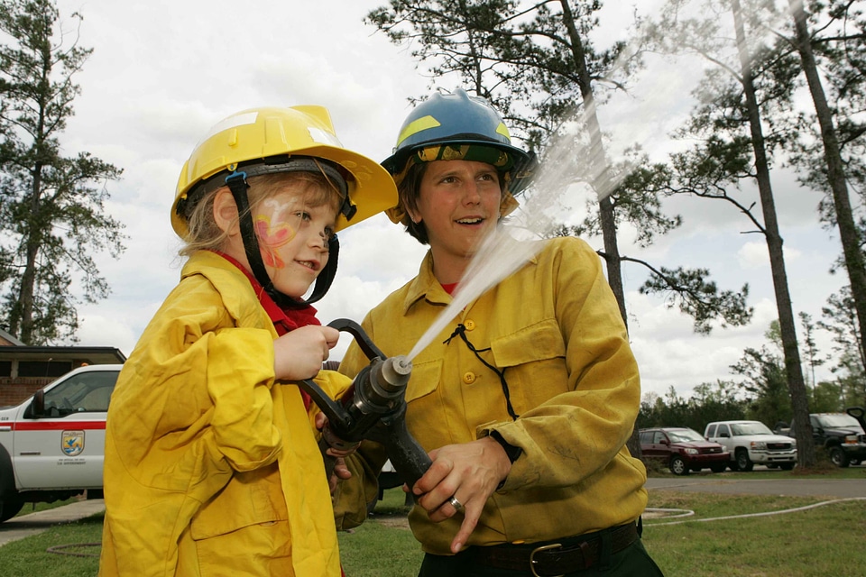 Diversion environment female child