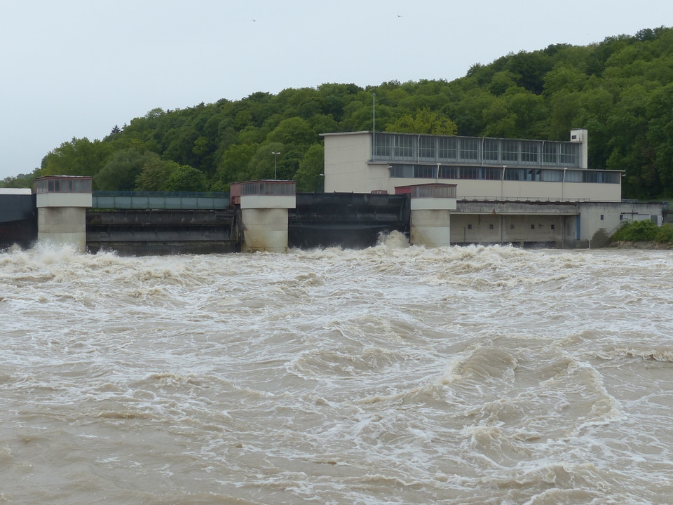 Dam barrage power plant
