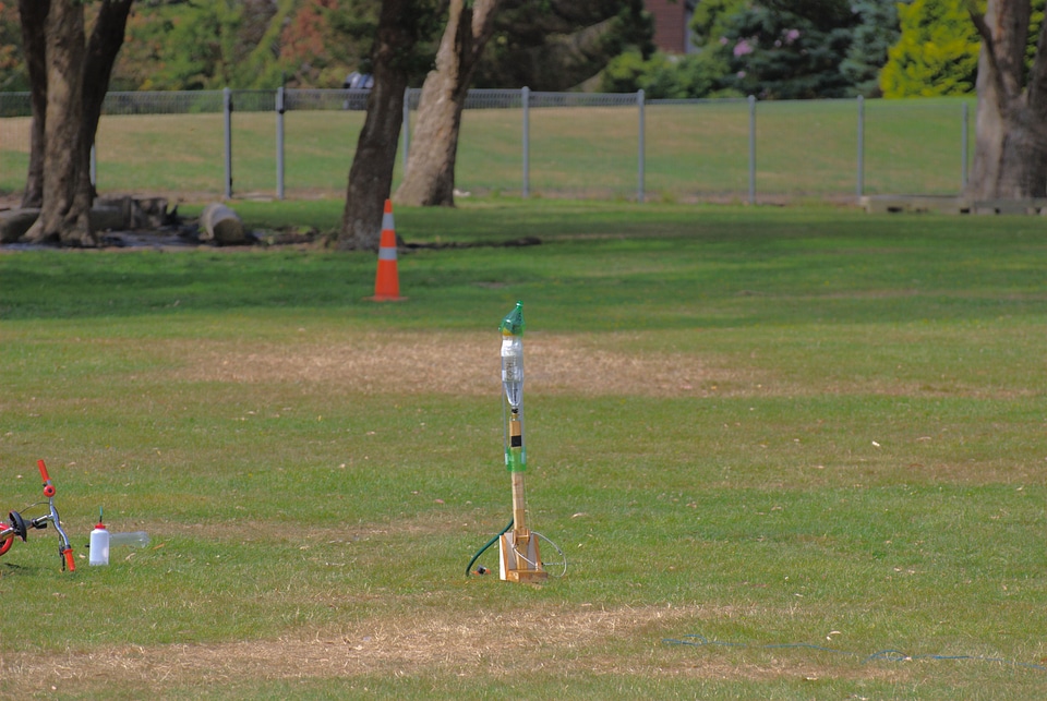 Cast missile water