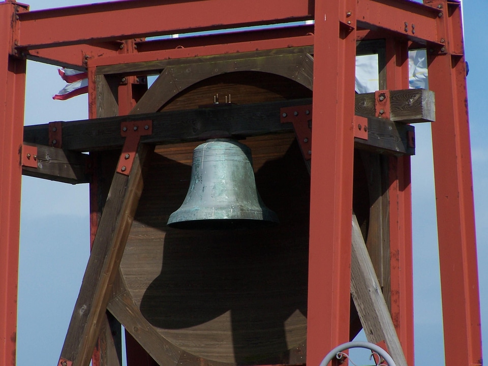 Bell  