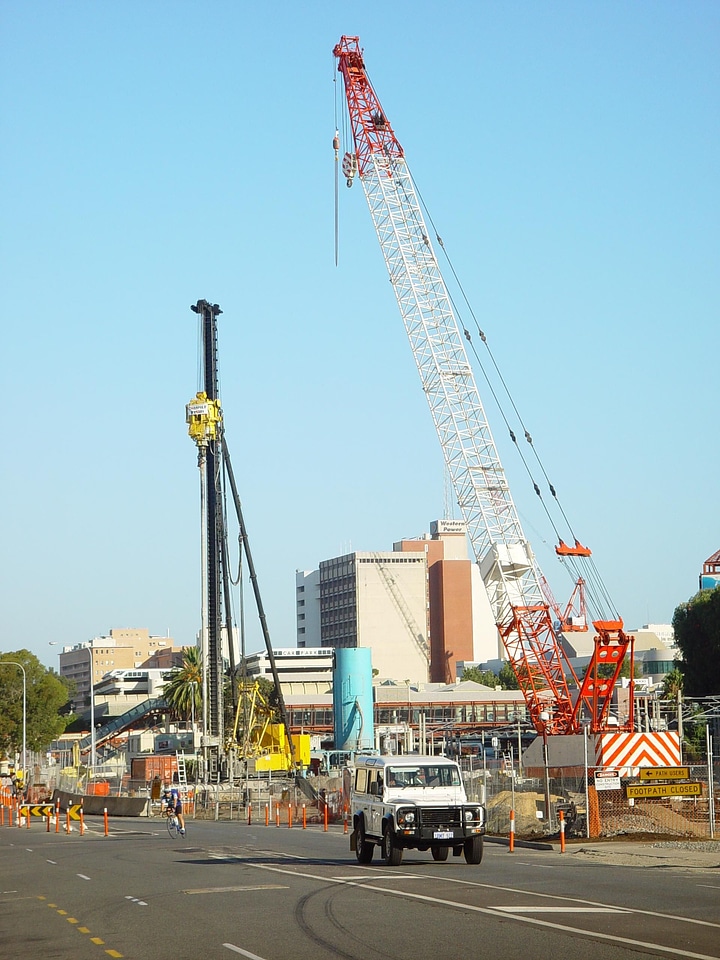 Building crane drill