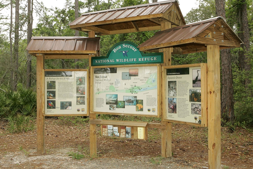 Information kiosk refuge