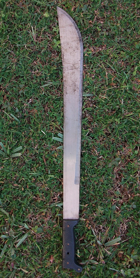 Blade knife llama