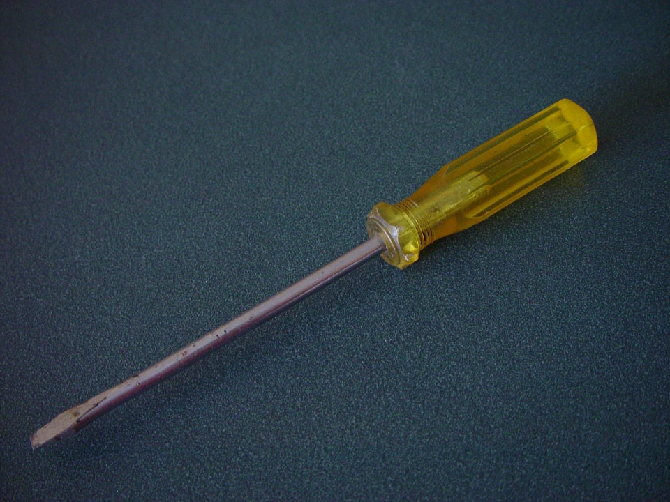 Court desk screwdriver