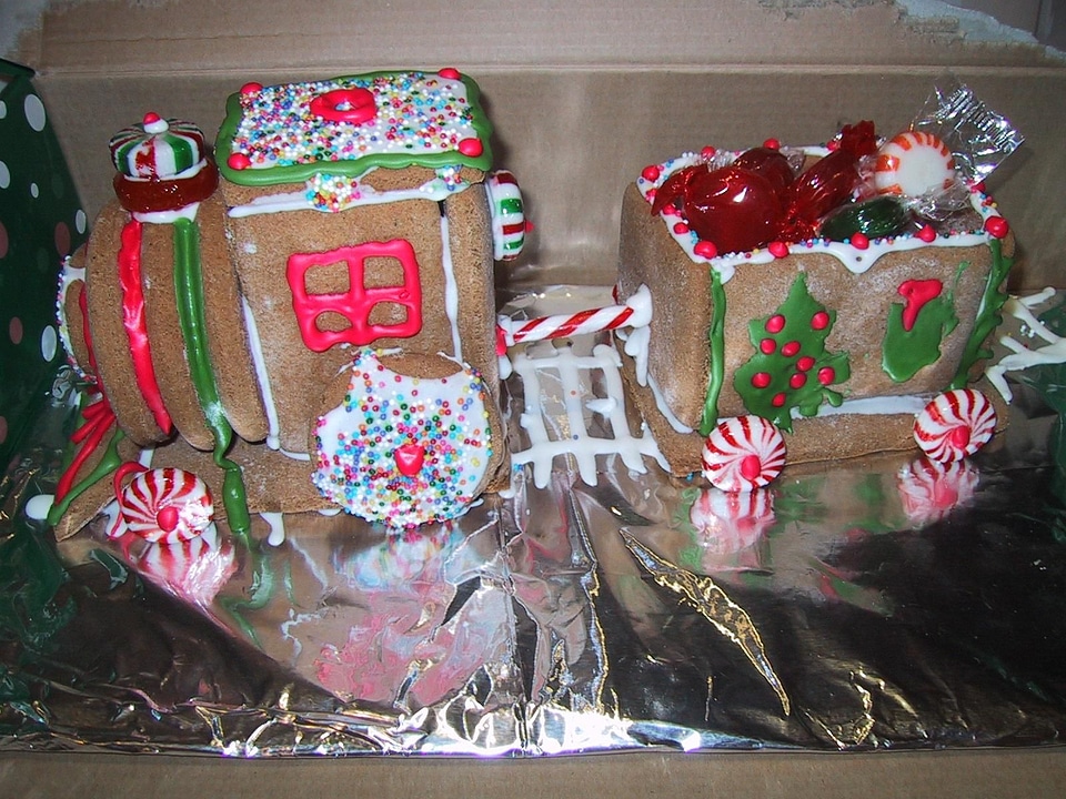 Babies gingerbread train