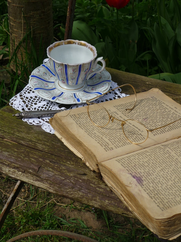 Paper study rest