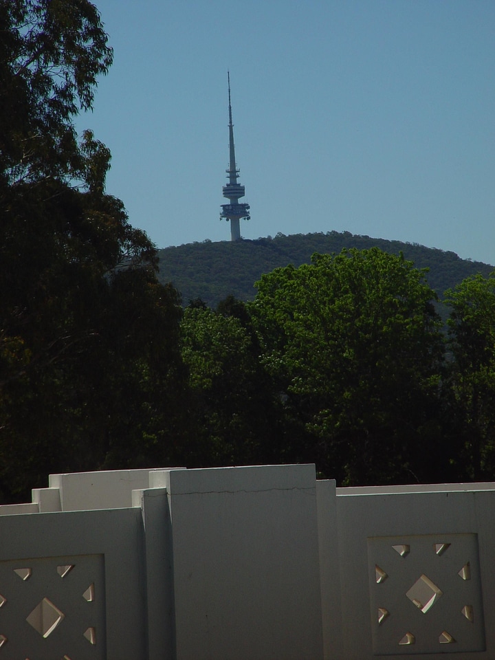Communication communications tower