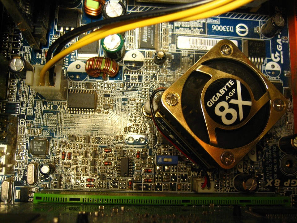 Computer motherboard 