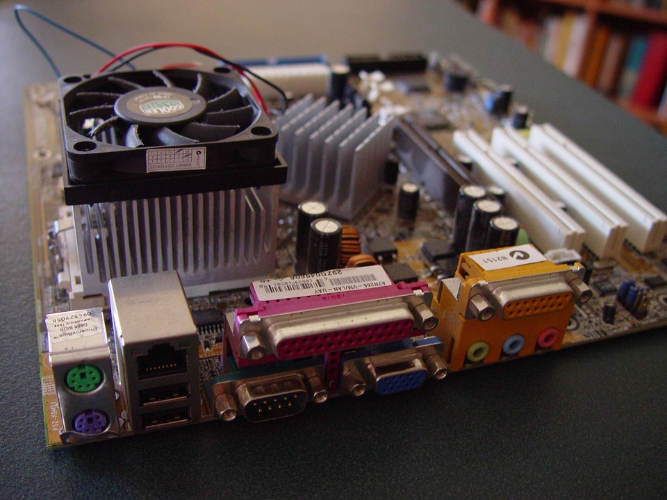 Computer motherboard 